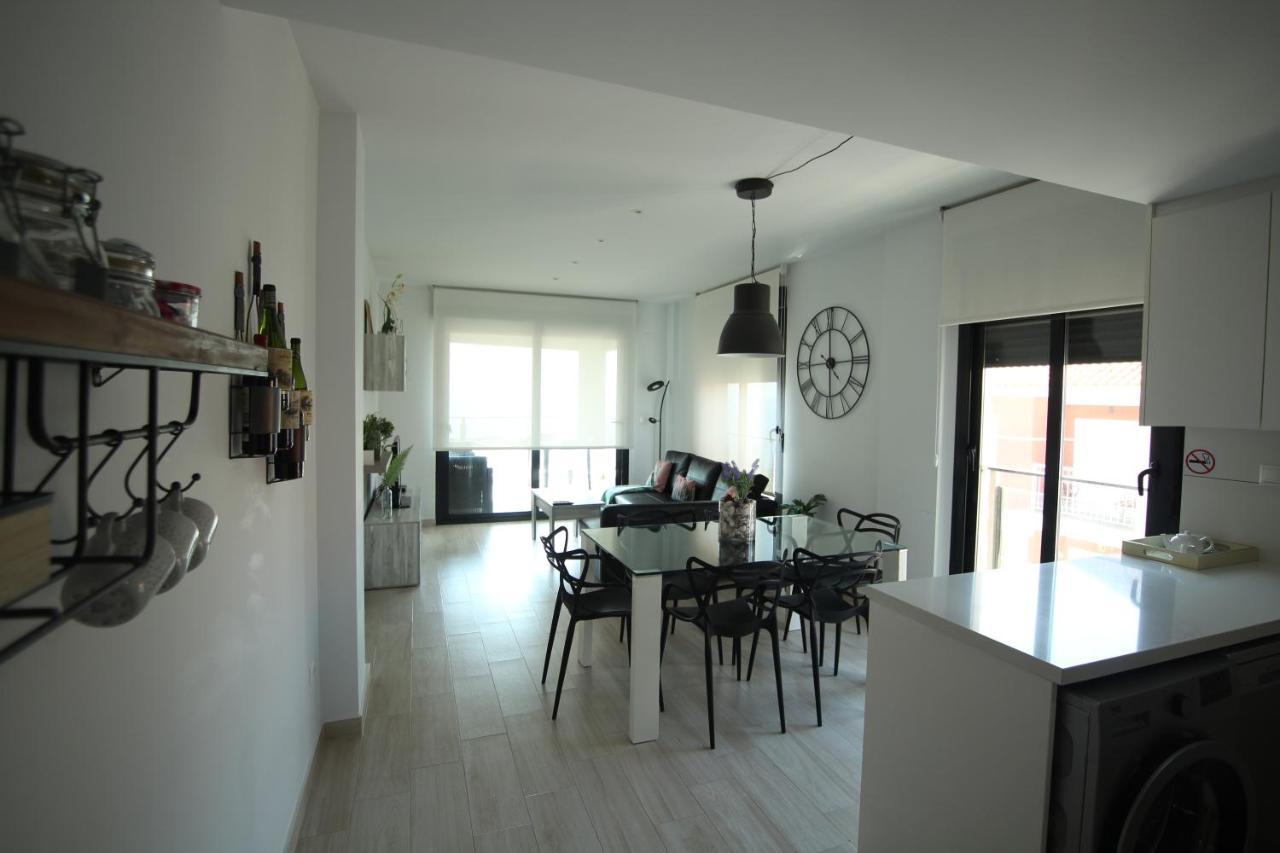 Luxury And Modern Beach Apartment With Sea Views ลามาตา ภายนอก รูปภาพ