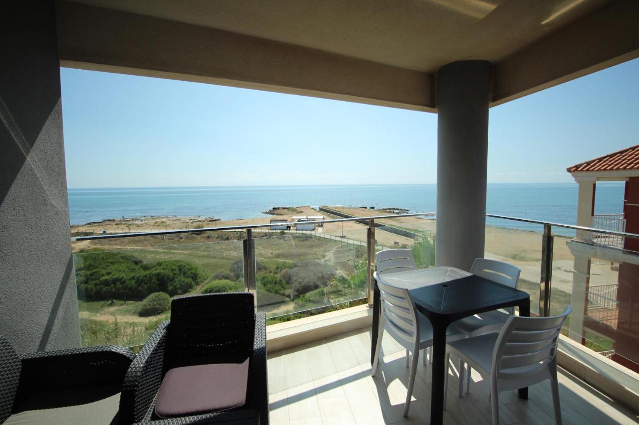 Luxury And Modern Beach Apartment With Sea Views ลามาตา ภายนอก รูปภาพ