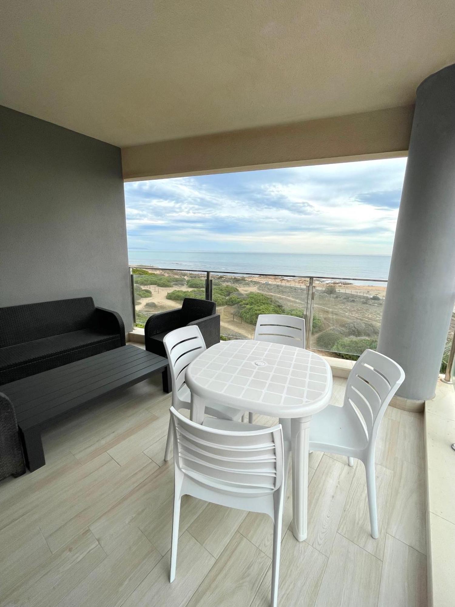 Luxury And Modern Beach Apartment With Sea Views ลามาตา ภายนอก รูปภาพ
